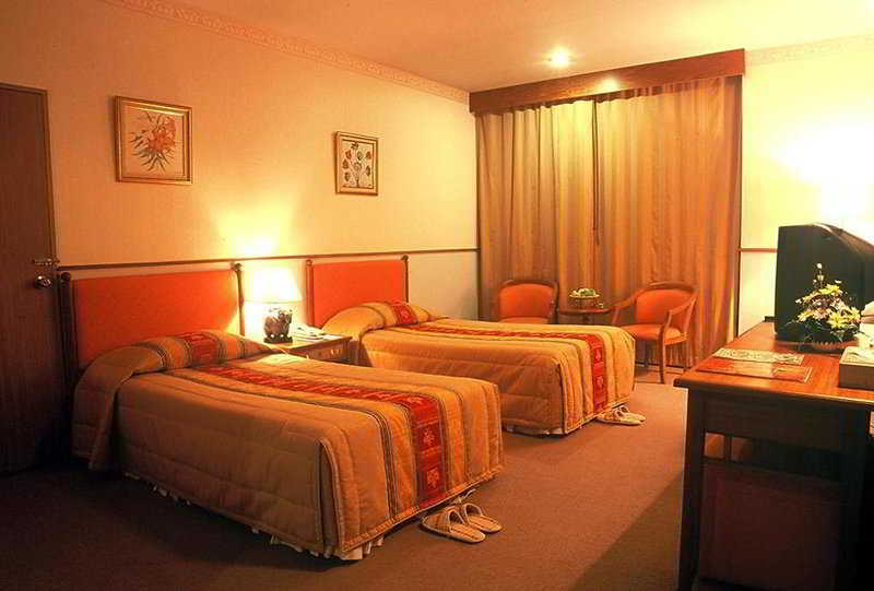 Tarin Hotel Chiang Mai Exteriör bild