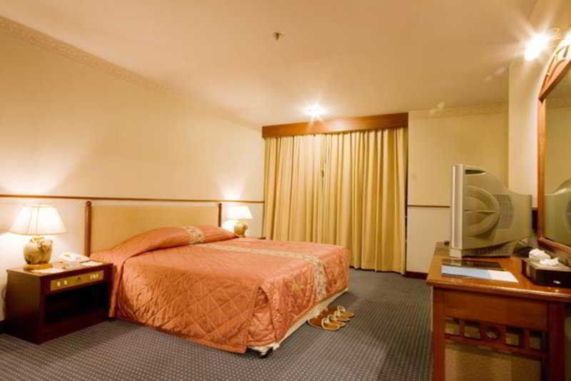 Tarin Hotel Chiang Mai Exteriör bild