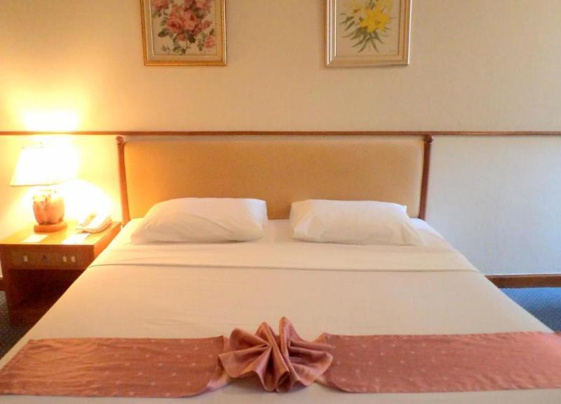 Tarin Hotel Chiang Mai Exteriör bild